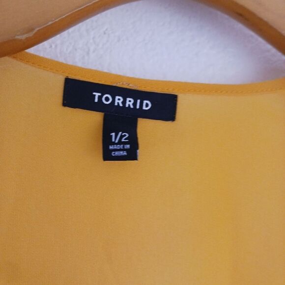 Torrid Chiffon Lace Mix golden yellow Kimono size 1/2X - Picture 5 of 6